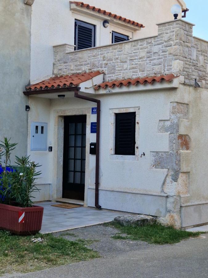 Apartman Luka Διαμέρισμα Krnica Εξωτερικό φωτογραφία